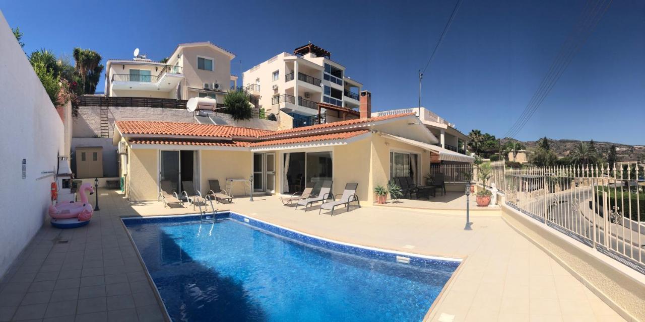 Peyia Palm Villa Paphos Exterior foto